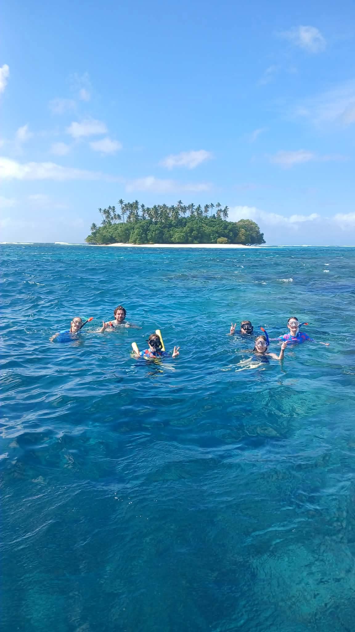 Snorkelling the reef — photo 1